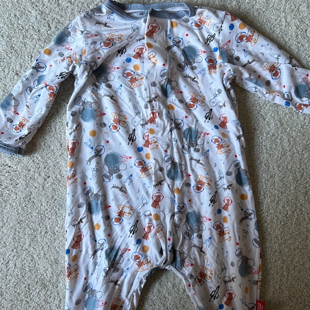 Magnetic Me Sleeper